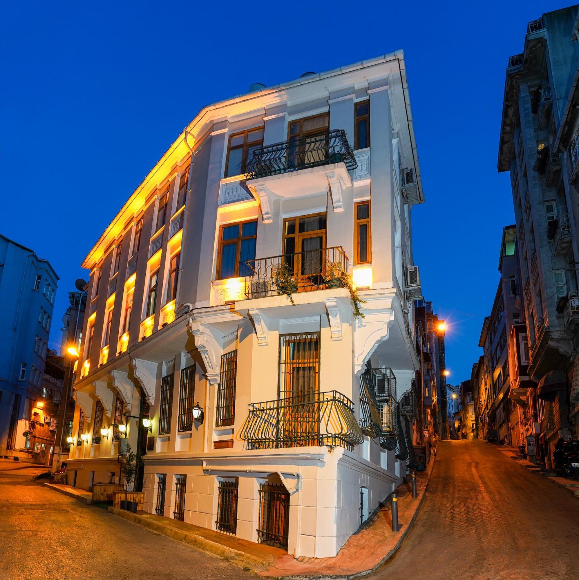 Hotel St Moscow Taksim By Emmy Istanbul Exterior foto