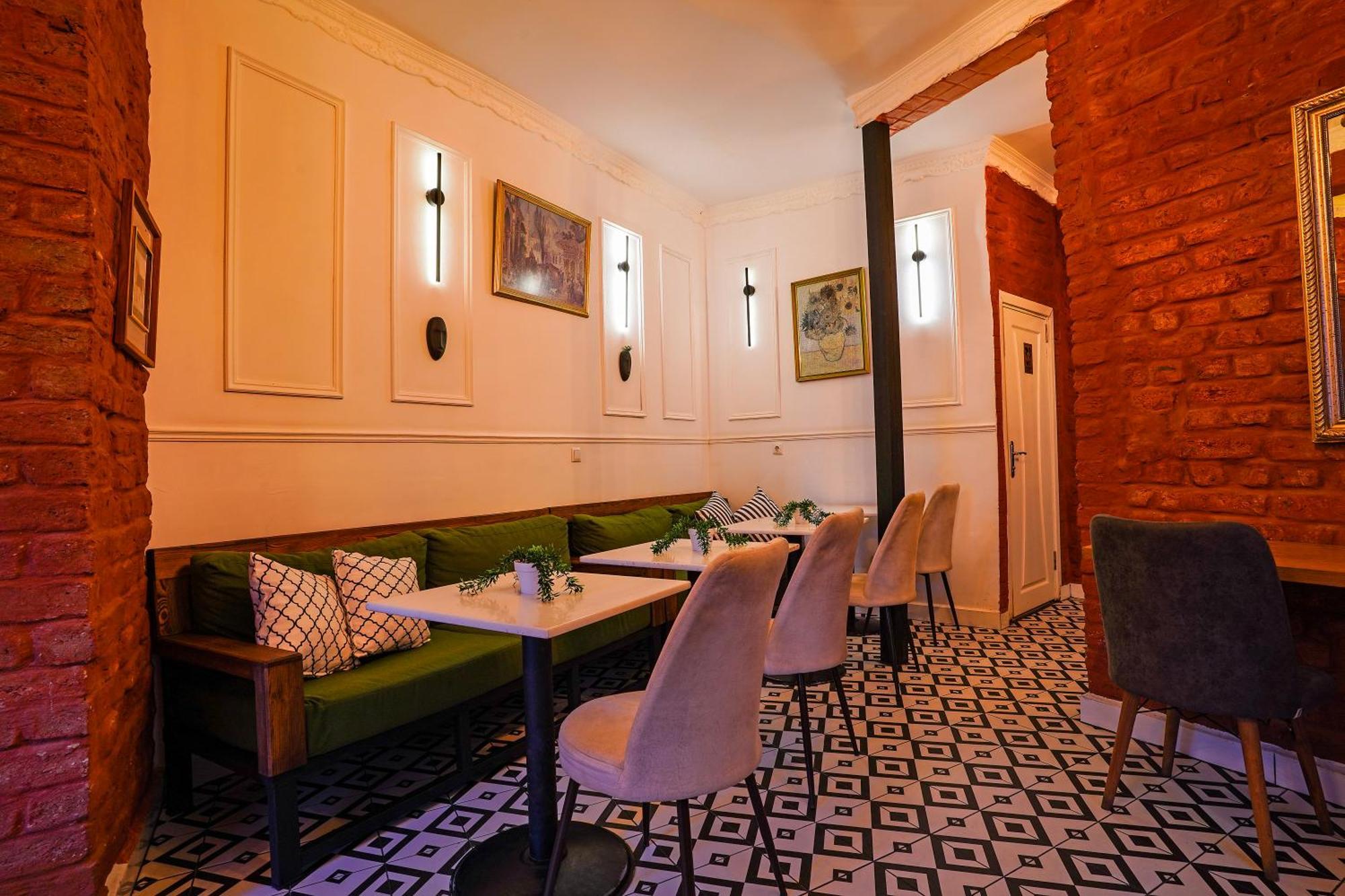 Hotel St Moscow Taksim By Emmy Istanbul Exterior foto